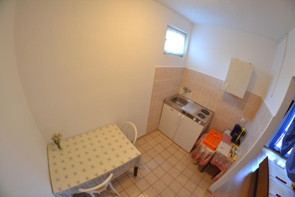 Apartment Beg Раб Екстер'єр фото