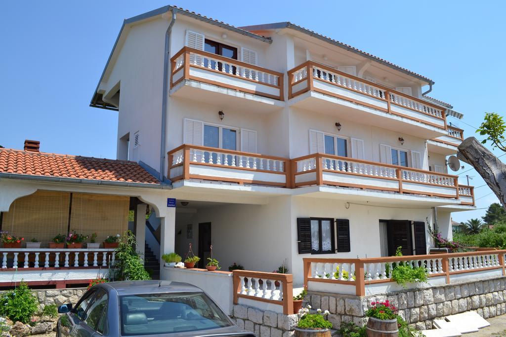 Apartment Beg Раб Екстер'єр фото